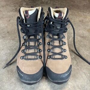 Mammut brown hiking boots Size men's 7.5 or women's 8.5-9